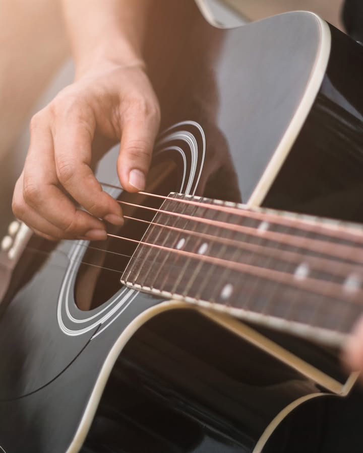 Featured image for “Free Friday Night Live Music at Warren Services Club”