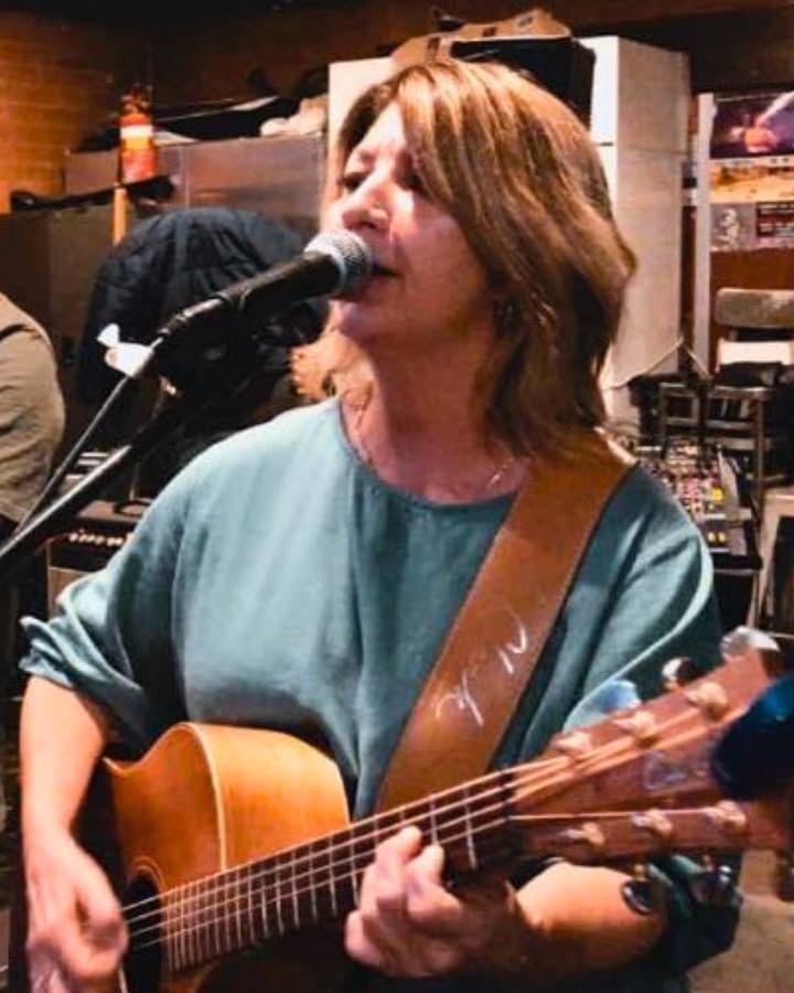 Featured image for “Friday Night Live Music and Raffles at Warren Services Club”